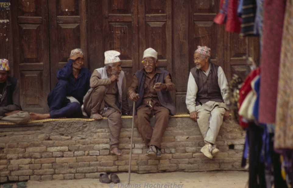 unter Männern in Bhaktapur, Nepal